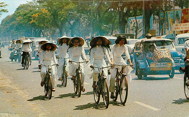 Một xu hướng mới nổi trên mạng xã hội hiện nay là 